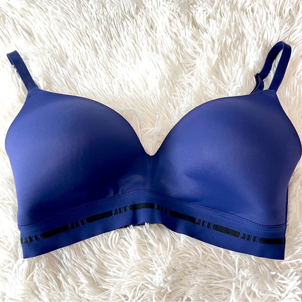 PINK Wear Everywhere Lightly Lined Wireless Bra 34D